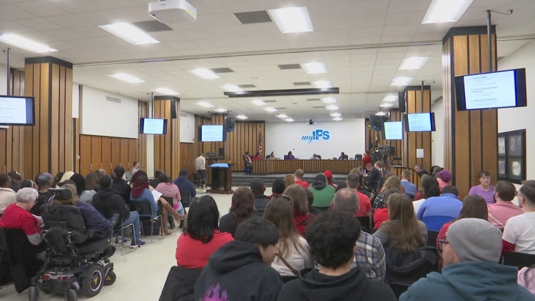 Parents, teachers urge IPS board to oppose bill on charter school funding