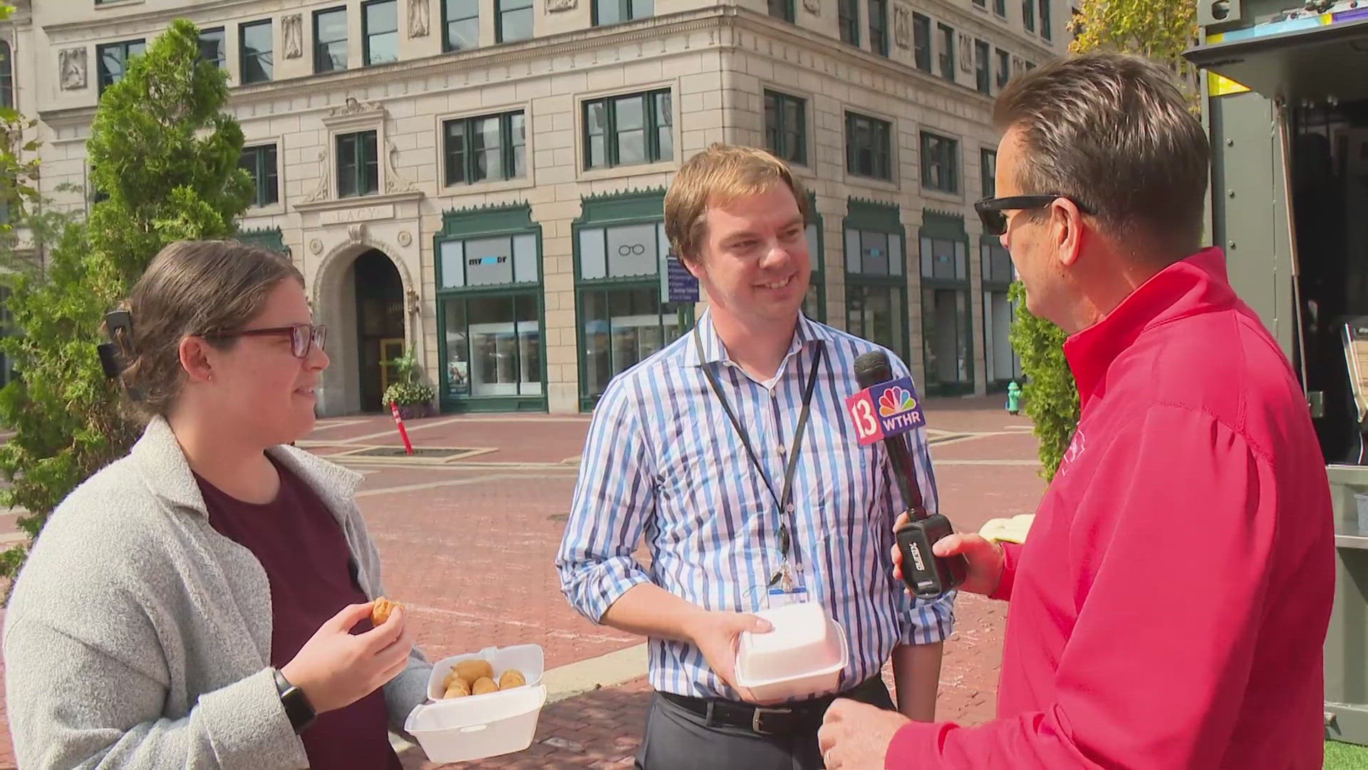 13Sports director Dave Calabro visits Monument Circle in downtown Indianapolis during his weekly quest to find some Good News!