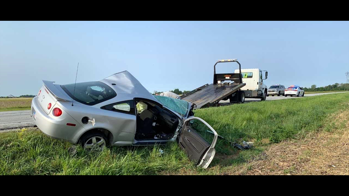 Deadly crash closes State Road 44 in Shelby County