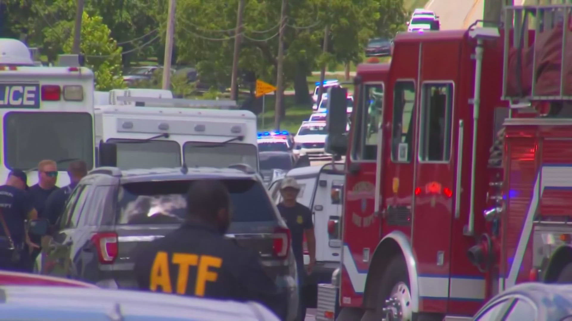 Suspect kills 2 women in Kentucky church after allegedly shooting state ...