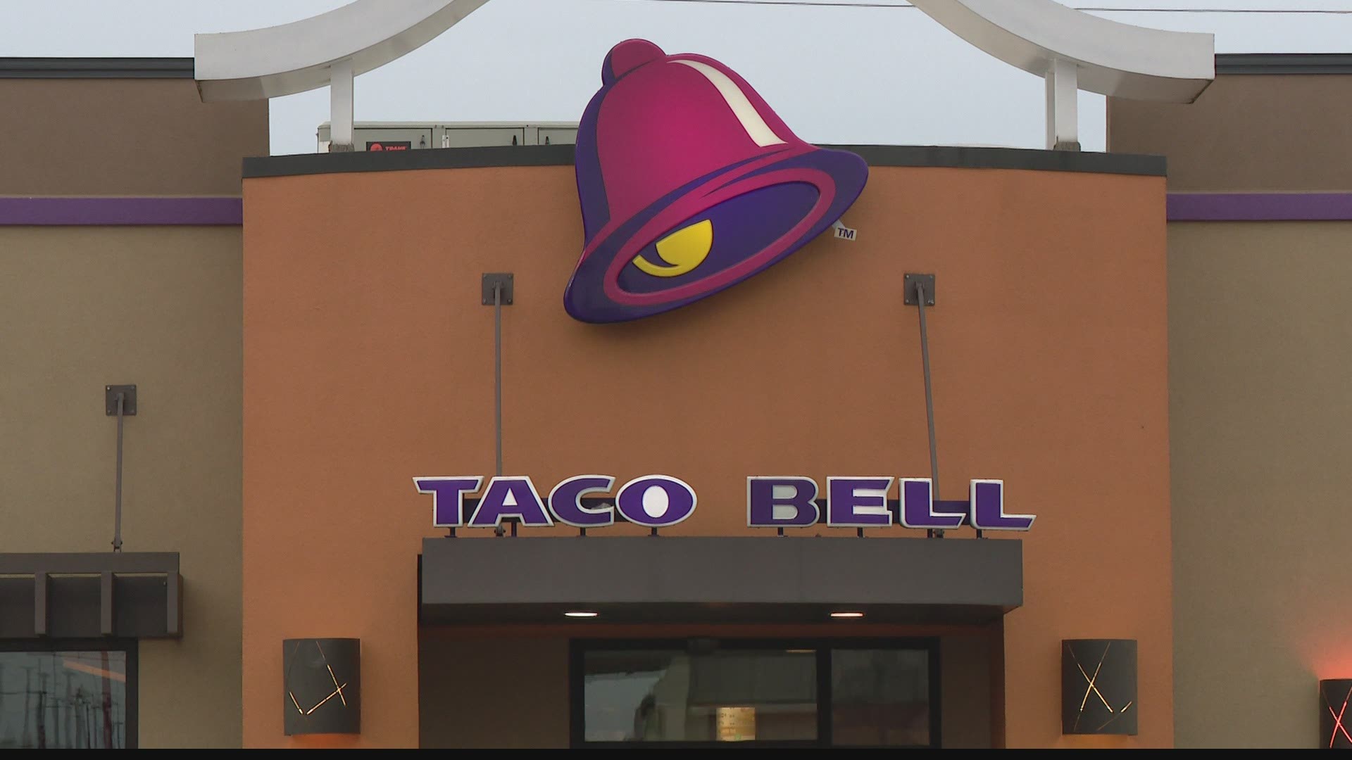 Officers on the scene told 13News the teen was working at a Taco Bell restaurant located on East 10th Street near Shadeland Avenue, when he was shot.