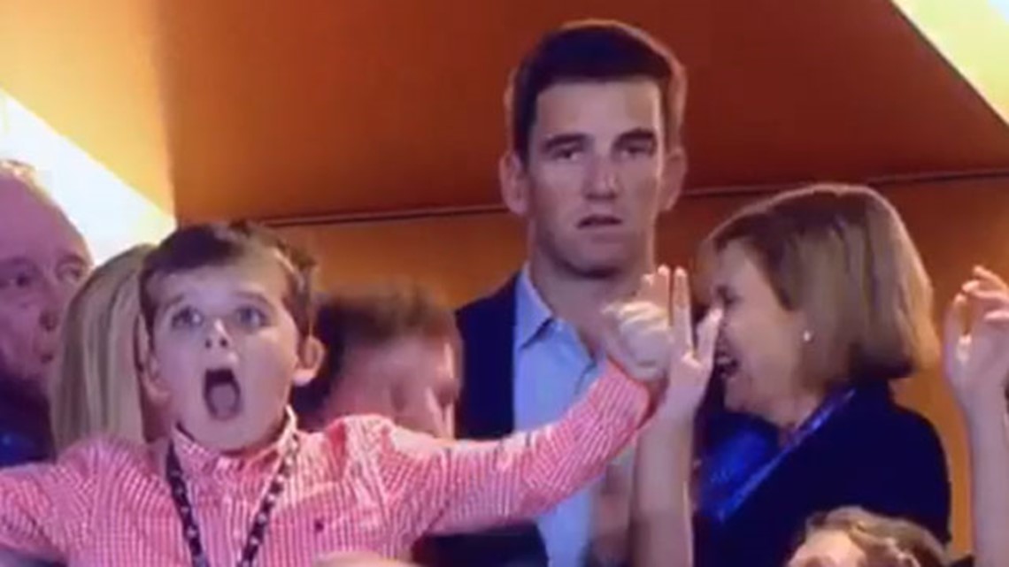 eli and peyton manning super bowl