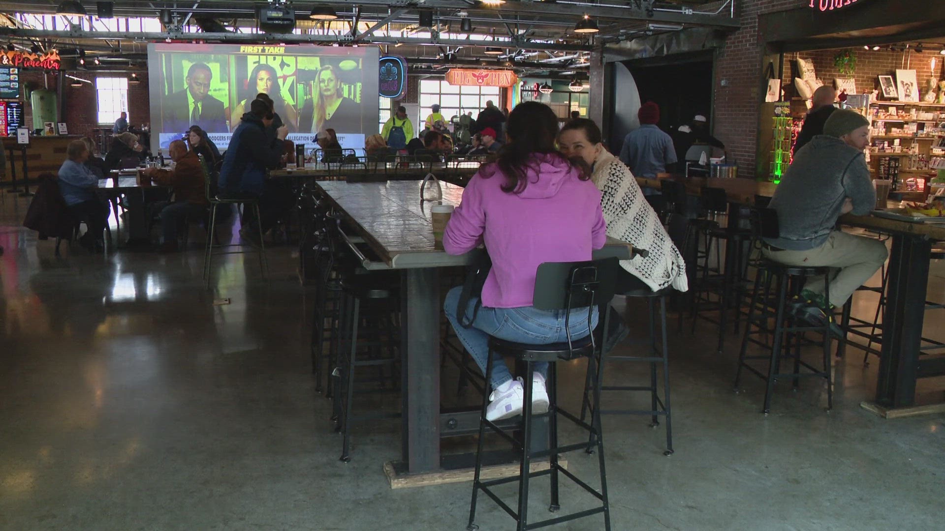 13News reporter Lauren Kostiuk reports from Bottleworks ahead of the first big night of the NCAA men's basketball tournament.