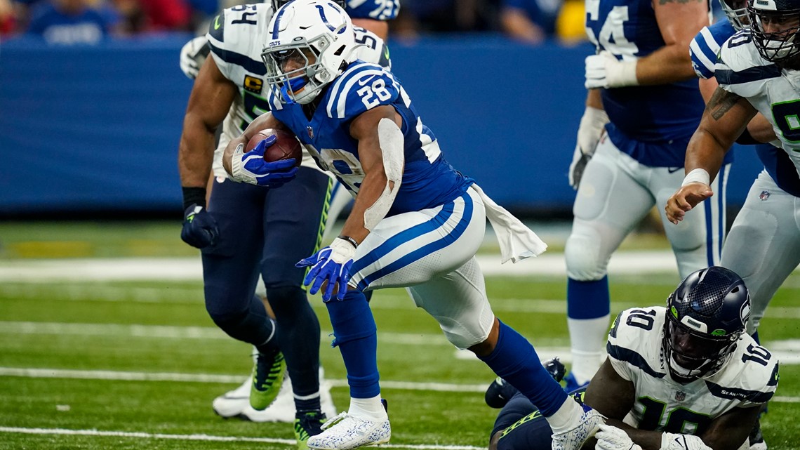 File:Indiana National Guardsmen Support Colts Home Game Against