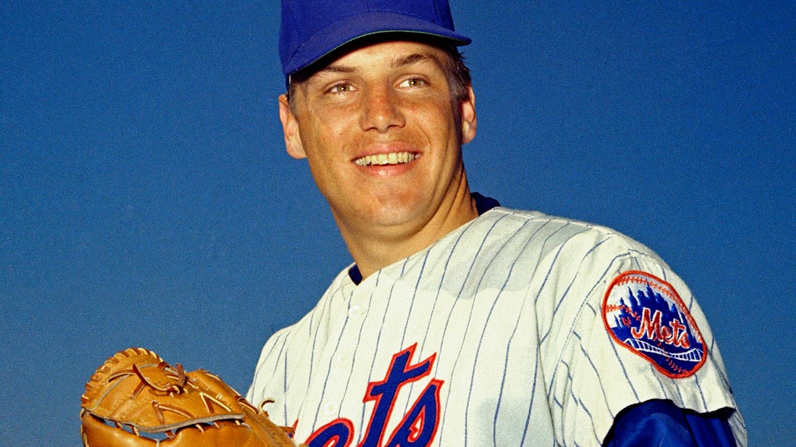 Vintage Jerseys & Hats on X: Tom Seaver, 1985 @whitesox   / X