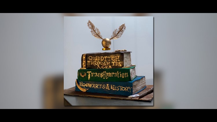 A Levitating Snitch Cake – Co-Geeking