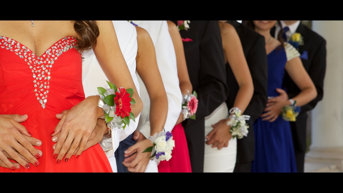 Where to donate prom attire to help highschoolers in need