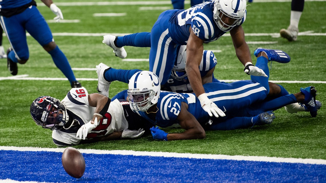 A Colts Player Forced His Own Teammate To Fumble The Ball During Game vs  Texans - Daily Snark