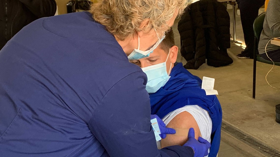 Hoosier health care workers report few side effects after COVID-19 vaccinations - Vimarsana News
