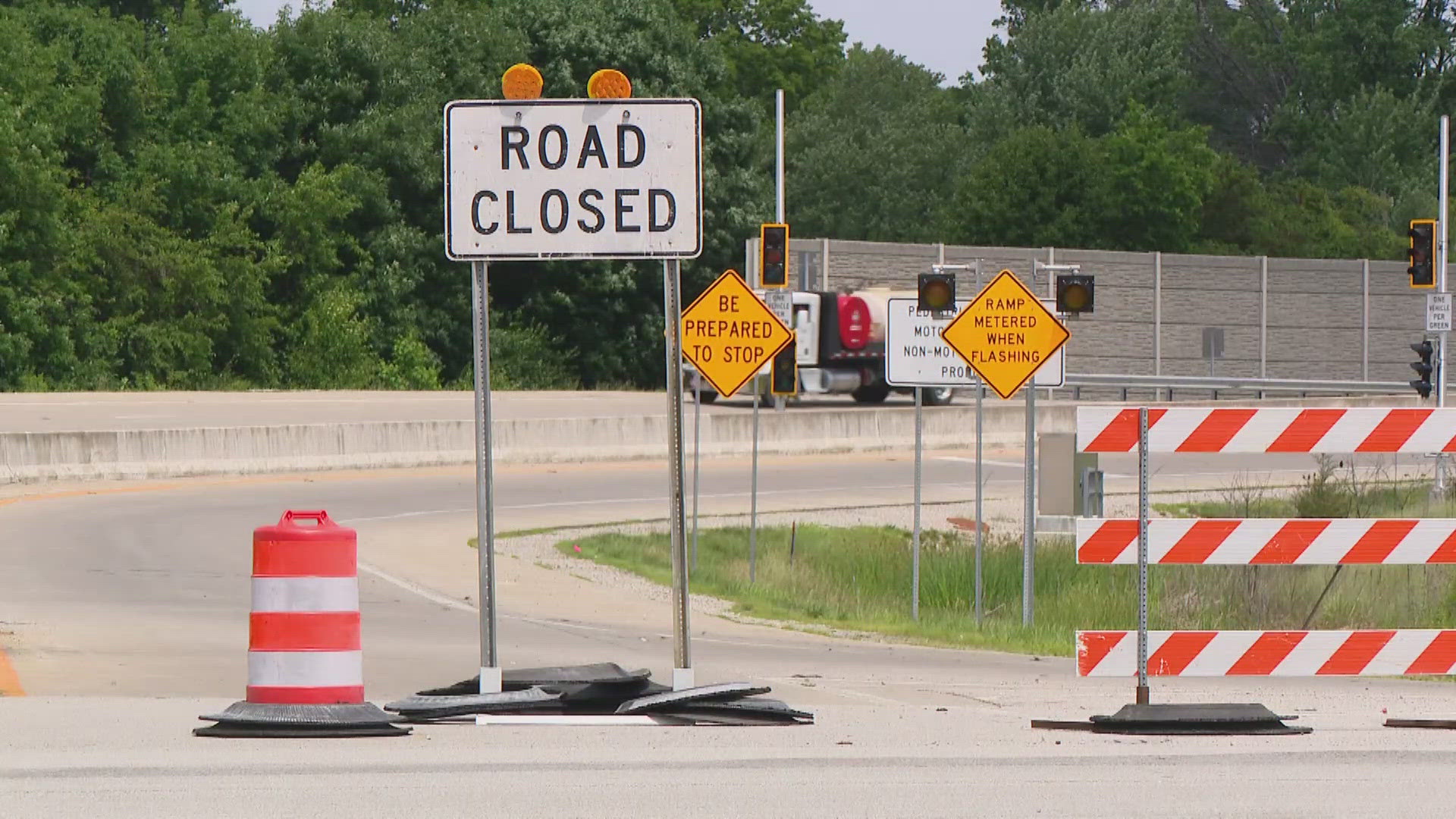 Local businesses along Washington Street said the closures of on- and off-ramps to I-465 have led to some confusion for their customers.
