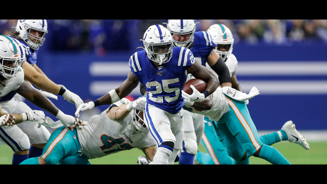 Colts fall flat at home vs Dolphins 16-12