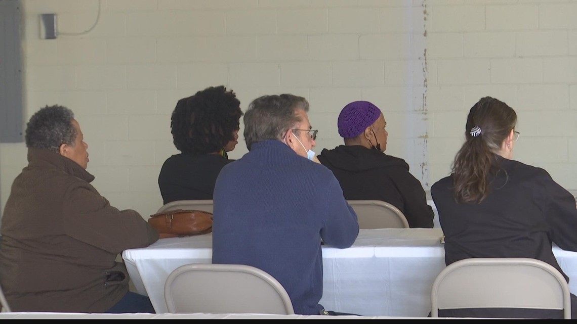 East side neighbors open discussion on trauma, violence - Vimarsana News