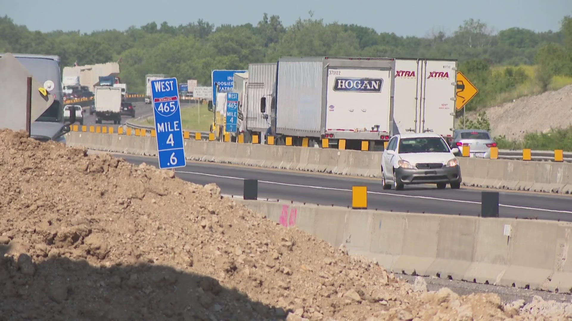 The massive I-465 closure on Indy's southwest side is causing a huge headache for drivers.