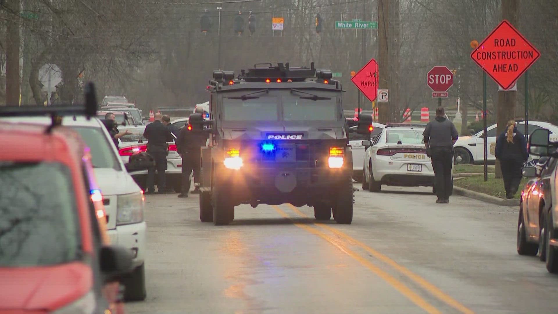Indy school placed on lockdown as IMPD SWAT teams respond to barricaded ...