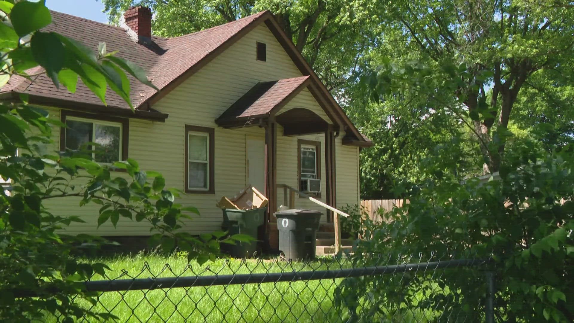 A 3-year-old and 1-year-old were found dead alongside a man in Muncie on Sunday.