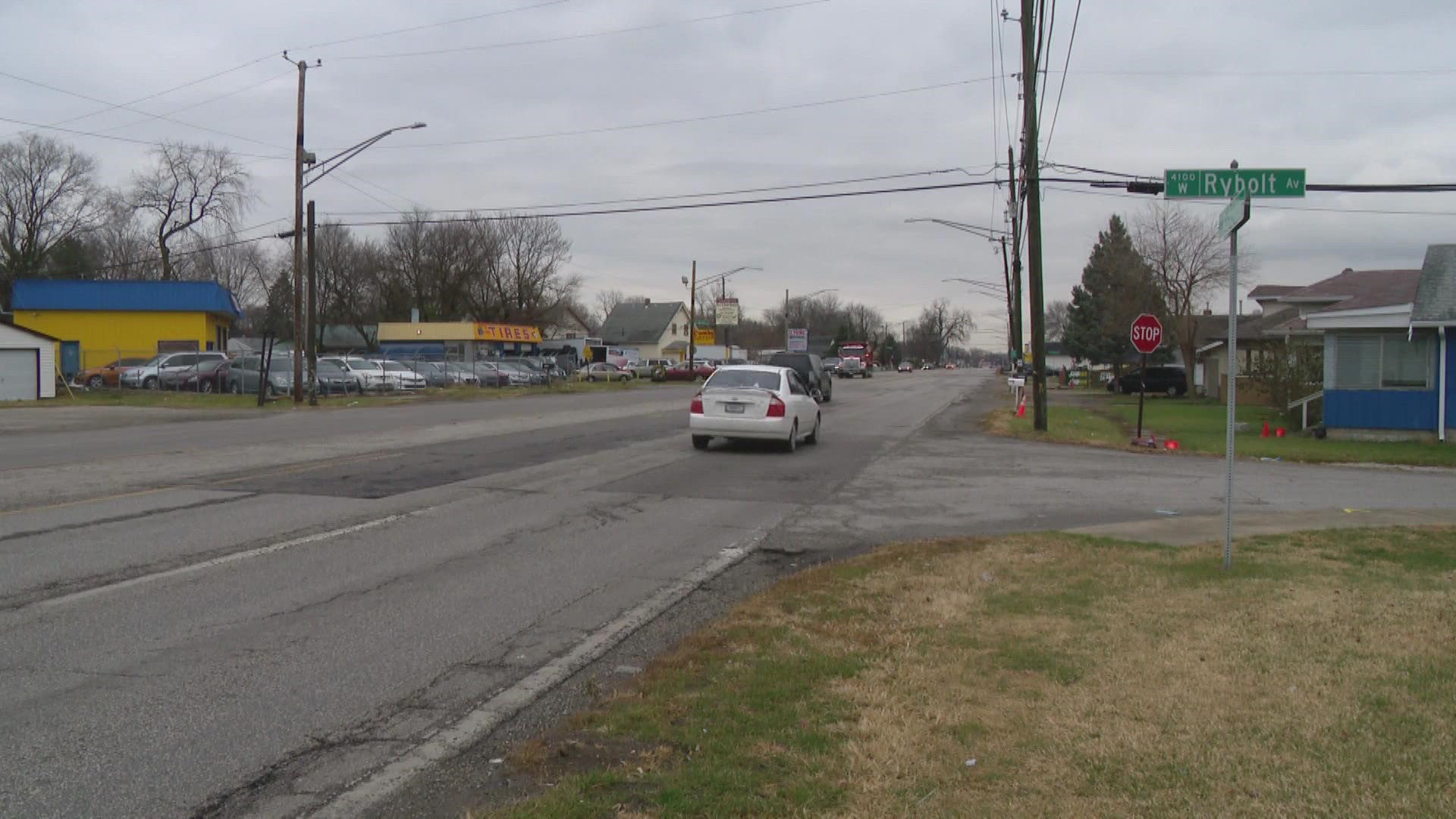 Mayor Hogsett and Indy DPW announced a $20 million investment to improve roads, storm drainage and build sidewalks along parts of West Washington Street.