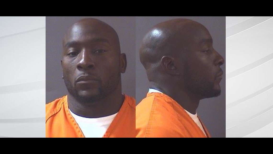 Ex-Colts linebacker Robert Mathis accused of intoxicated driving