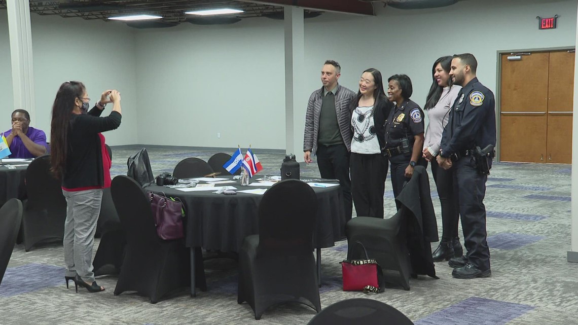 Indianapolis police connect with the community | wthr.com