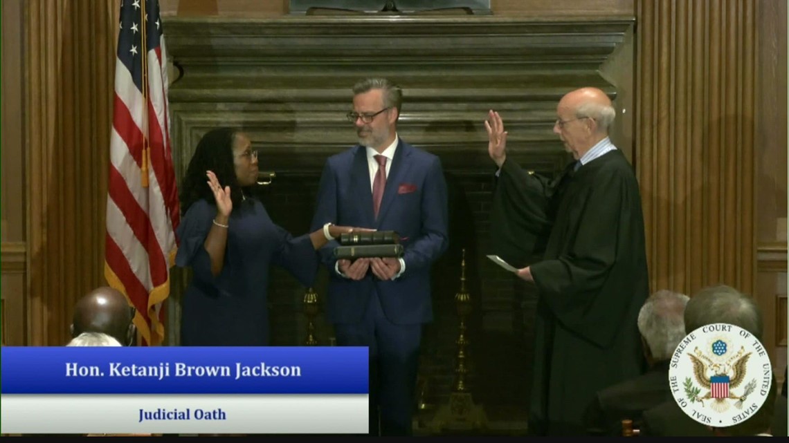 Ketanji-Brown Jackson sworn in to U.S. Supreme Court