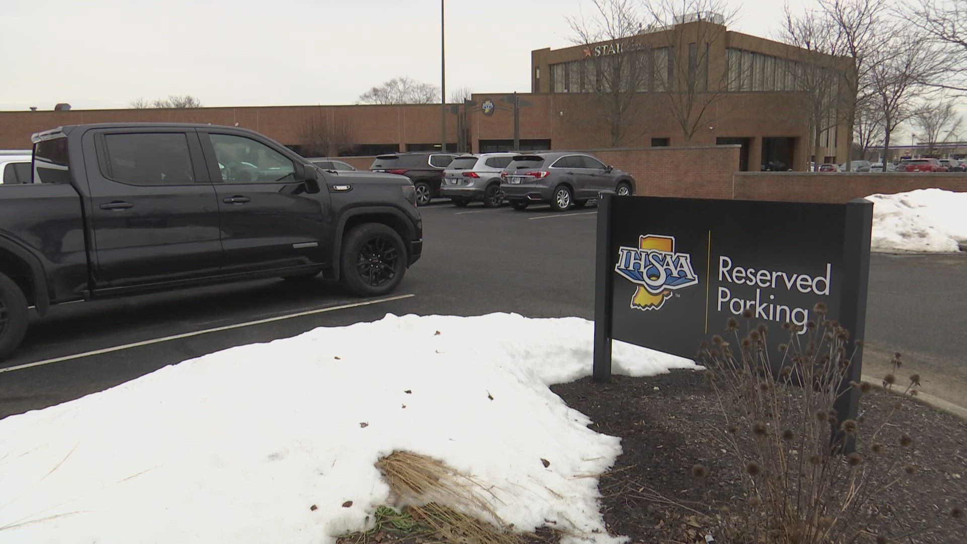 13 News reporter Rich Nye explains how that legislation is prompting the Indiana High School Athletic Association to relax its rules on transfers playing sports.    