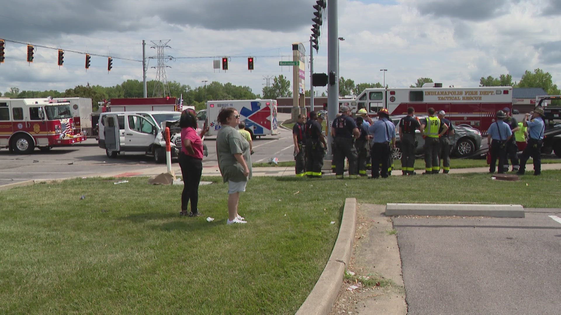 Daycare van crashes in Indianapolis | wthr.com