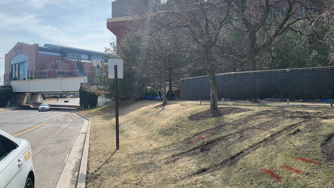 Homeless camp draws attention downtown after fence goes up - Vimarsana News