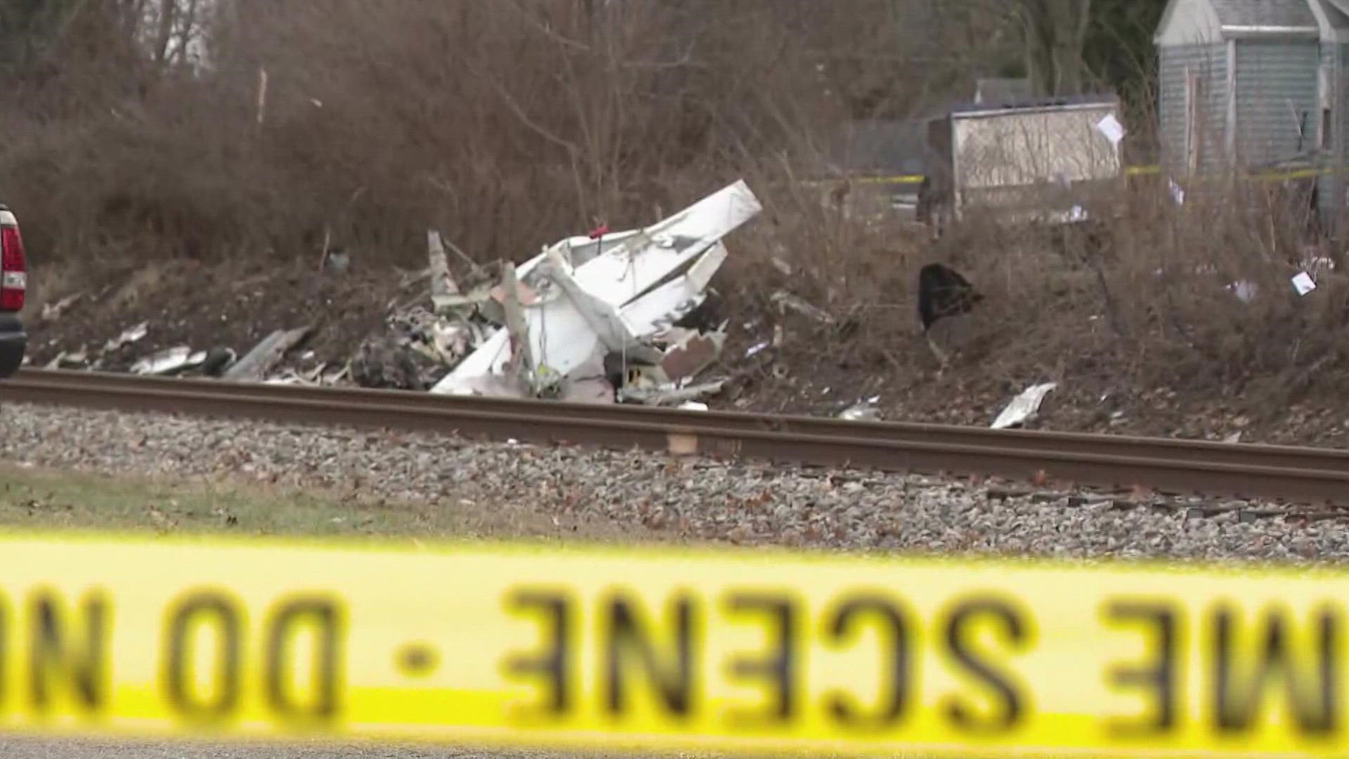 1 dead after small plane crash