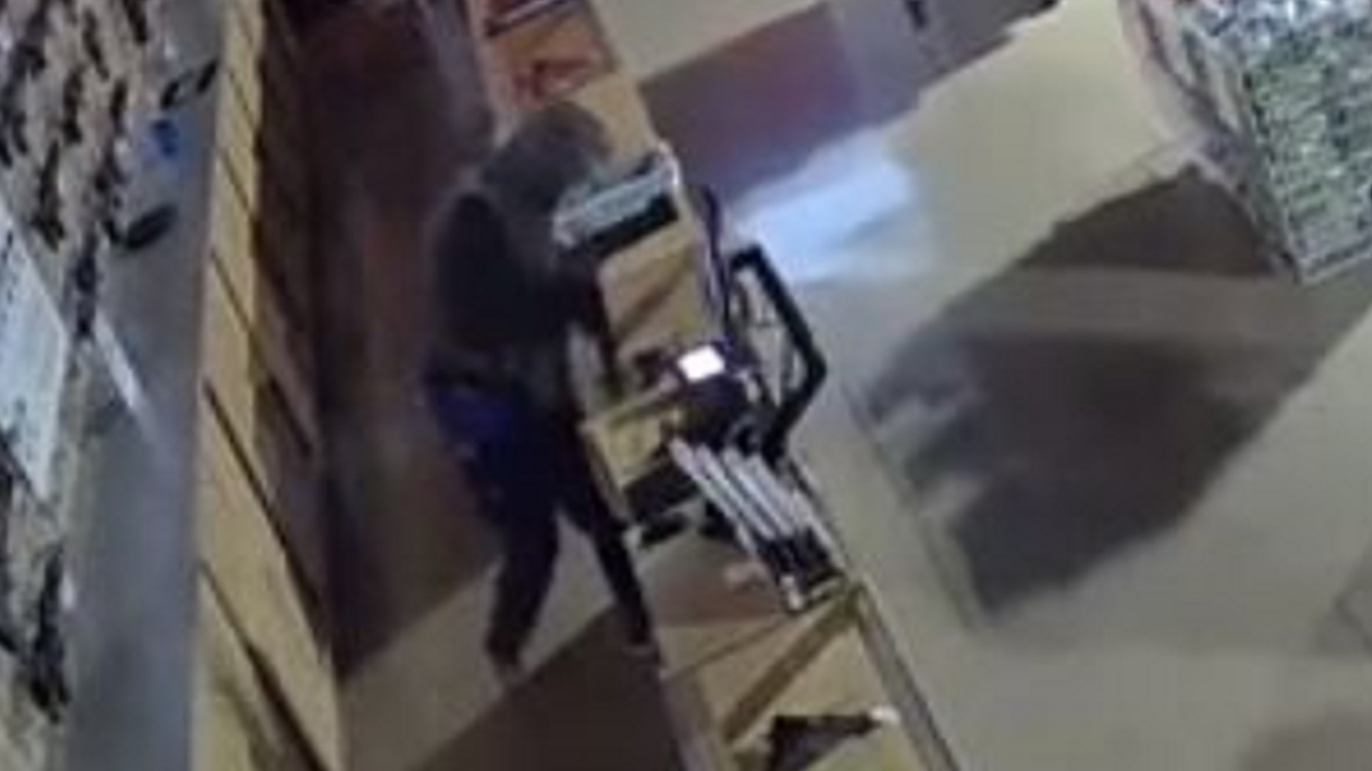$2K reward offered in Indianapolis gun store robbery | wthr.com