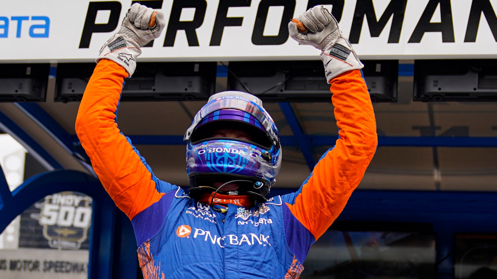 Scott Dixon will lead the field of 33 to the green flag for the 105th running of the Indianapolis 500.
