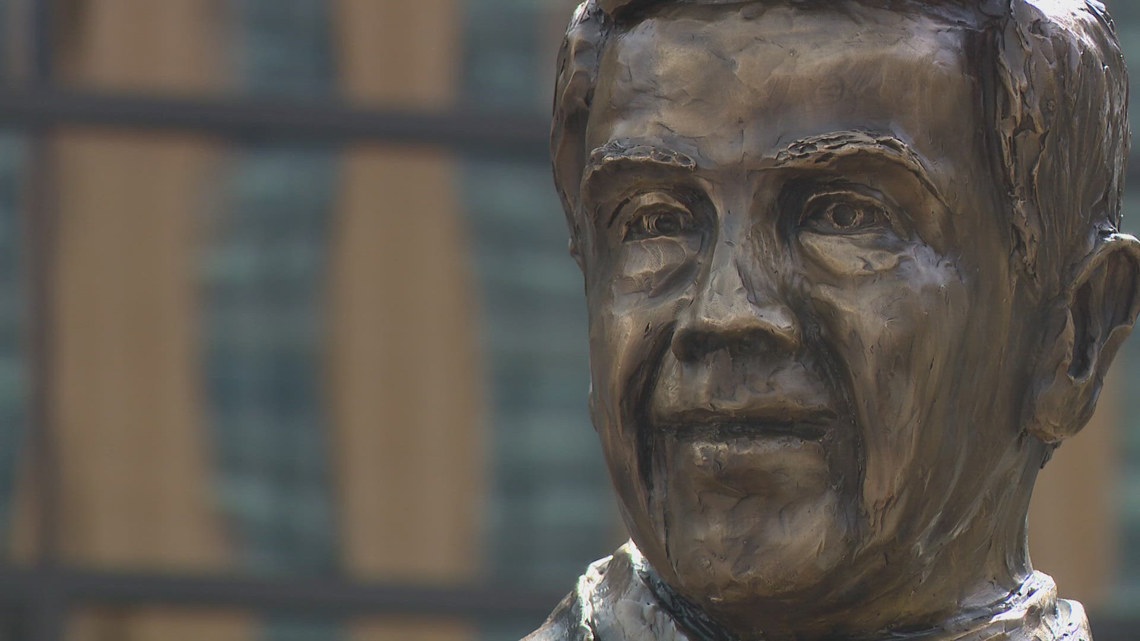 Richard Lugar Statue Dedicated in Indianapolis