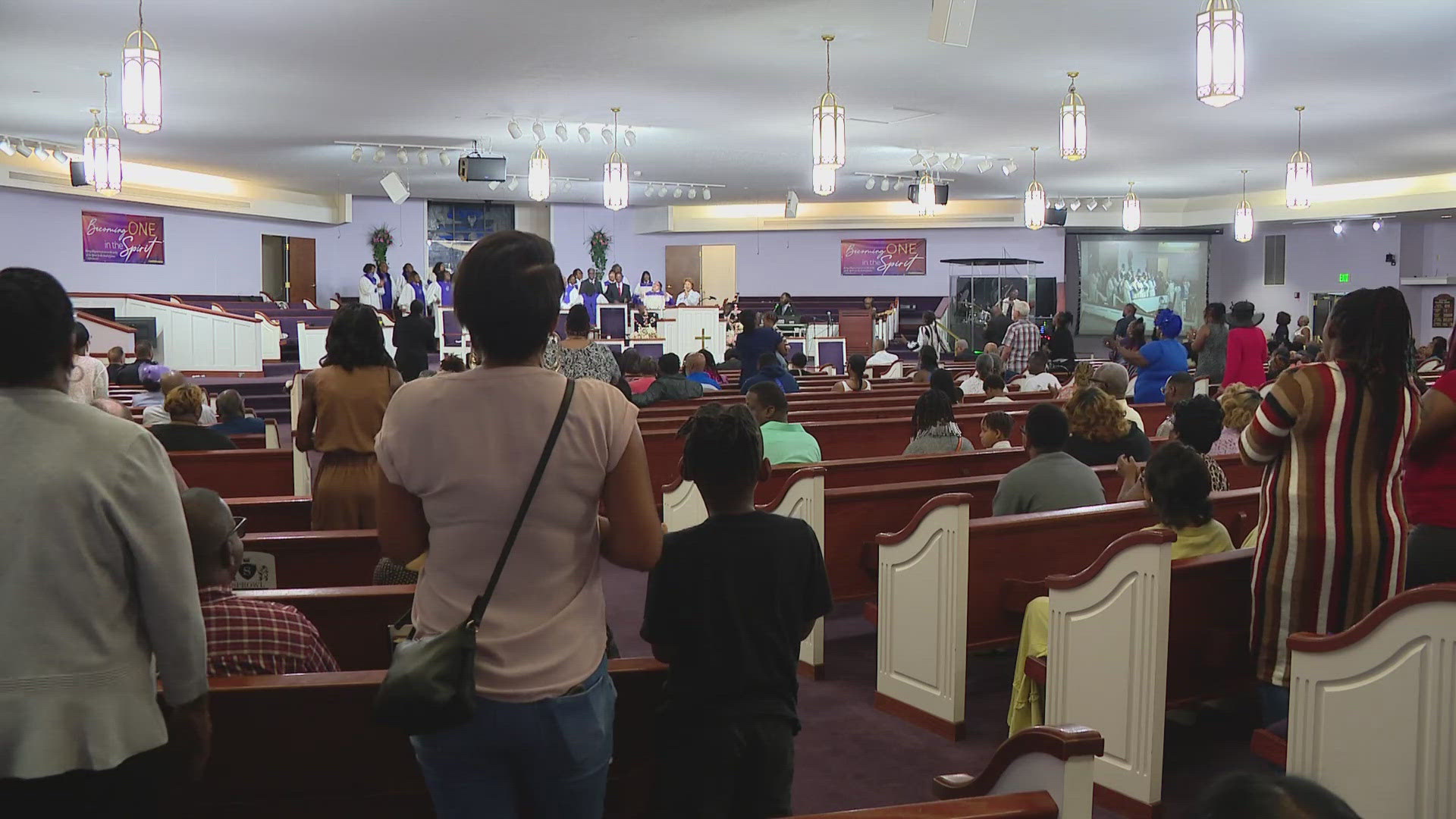 13News reporter Anna Chalker reports from Friendship Missionary Baptist Church during a Faith & Blue weekend.