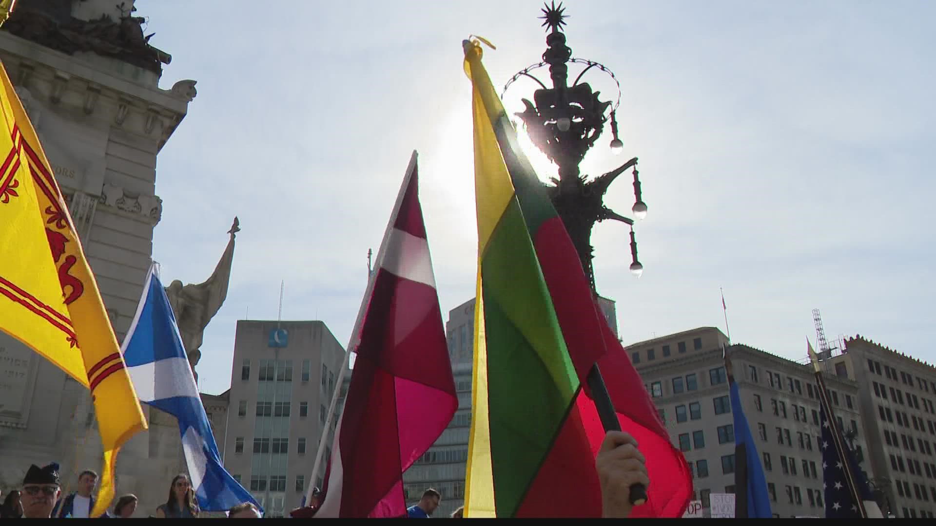 Hundreds of Hoosiers gathered on Monument Circle on Saturday to show their support for Ukraine.