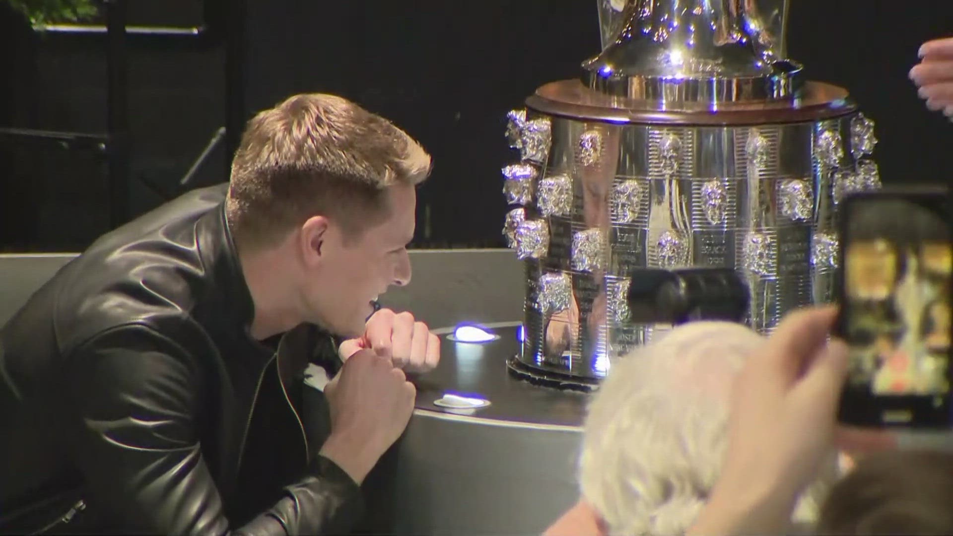 Watch as Josef Newgarden's likeness is revealed on the Borg-Warner Trophy.