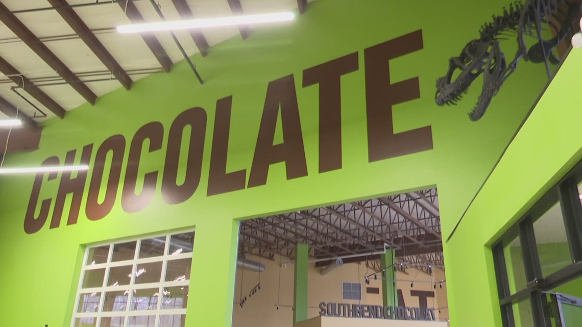 Indiana dinosaur museum getting ready for opening