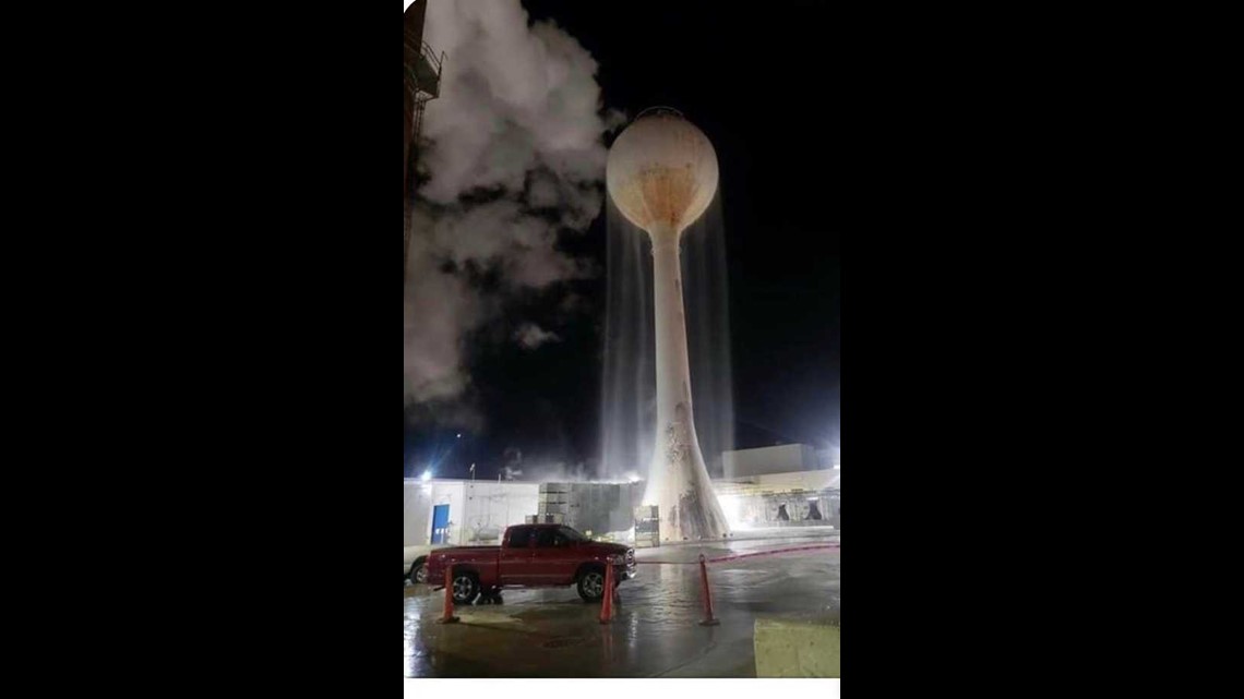 Water tower leaking at Kokomo auto plant | wthr.com