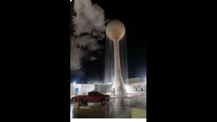 Weather-related malfunction turns Chrysler water tower into giant