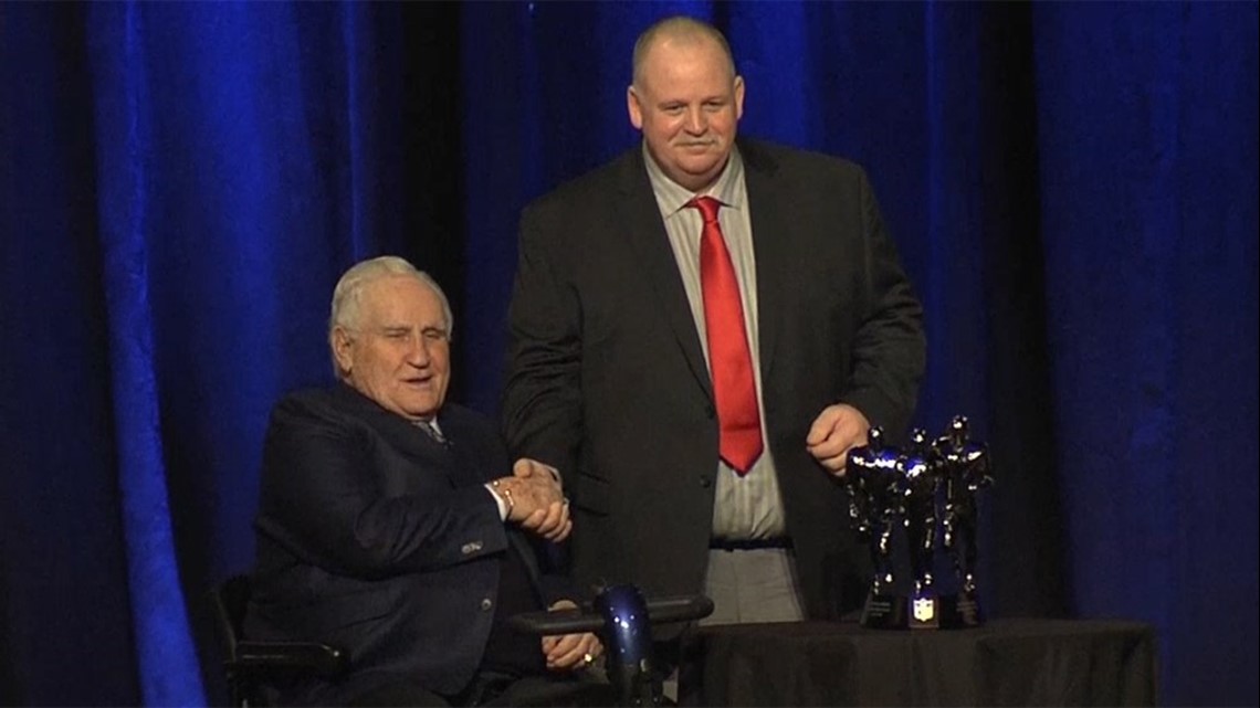 Don Shula treated for fluid retention, sleep apnea