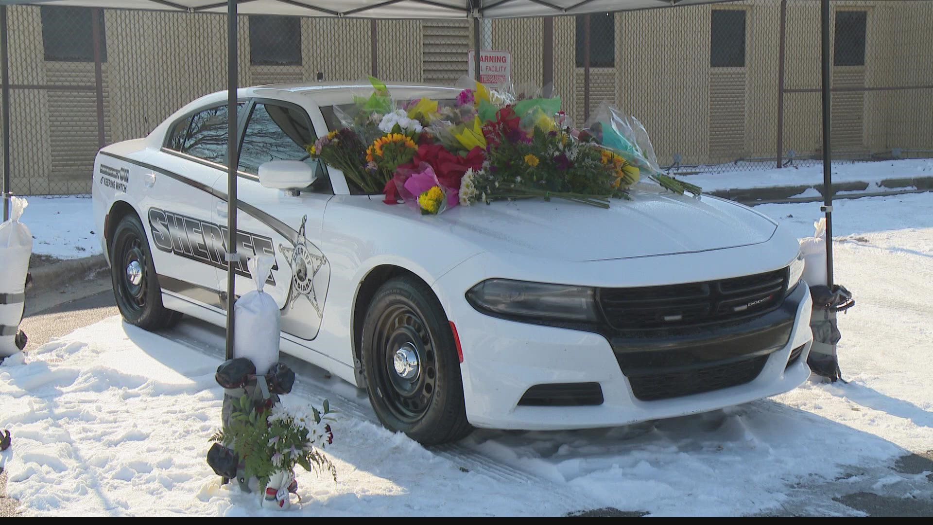 Community leaders in Delphi are asking for prayers as they mourn the loss of two Carroll County deputies who died in a crash over the weekend.