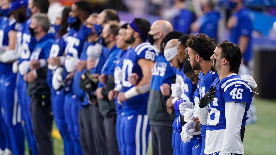 INDIANAPOLIS, IN - JANUARY 08: Indianapolis Colts wide receiver Keke Coutee  (15) warms up before the game between the Houston Texans and the  Indianapolis Colts on January 8, 2023, at Lucas Oil