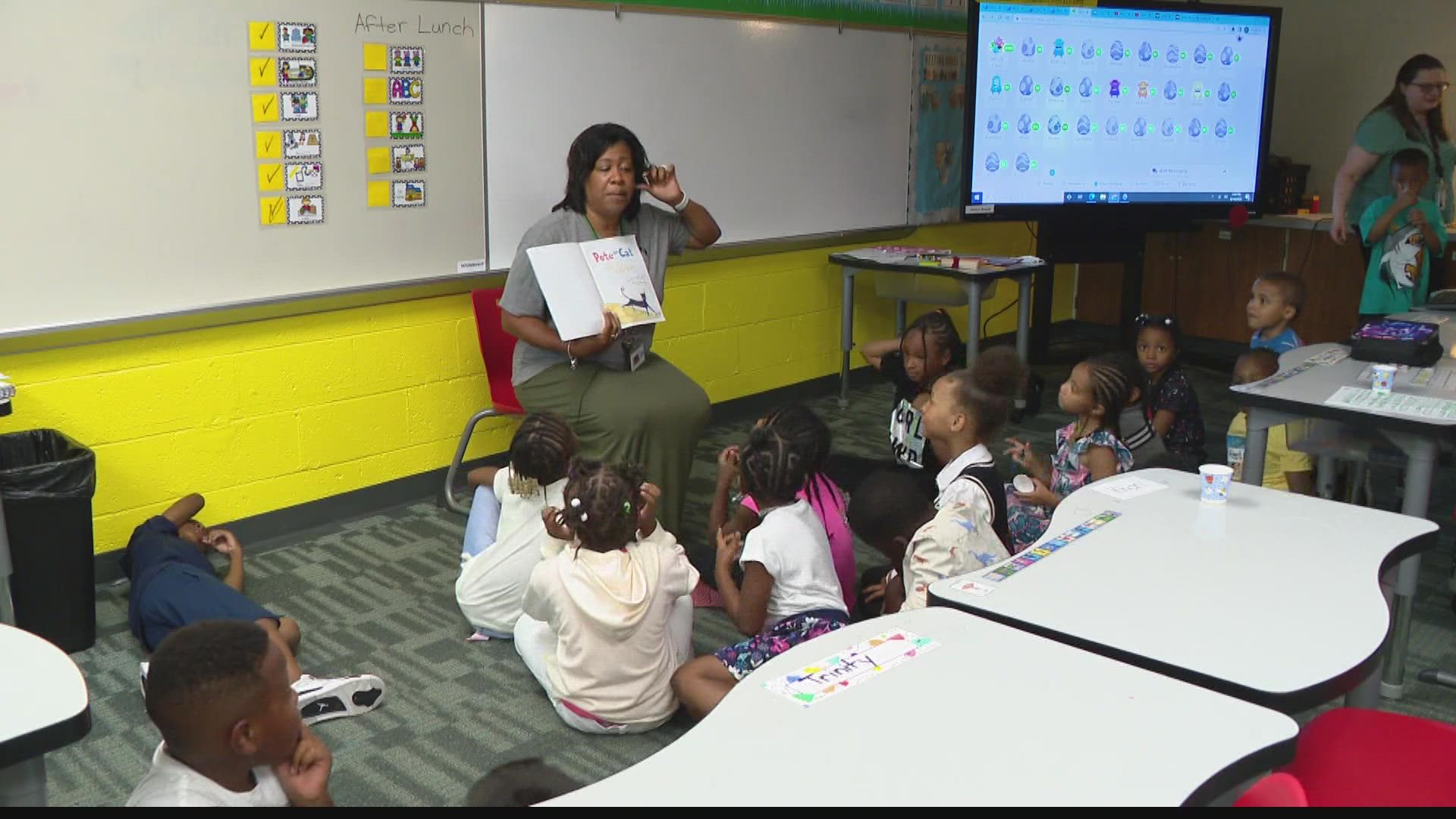 Jennie Runevitch shows us a new program in dozens of schools statewide this year that puts reading coaches in classrooms.