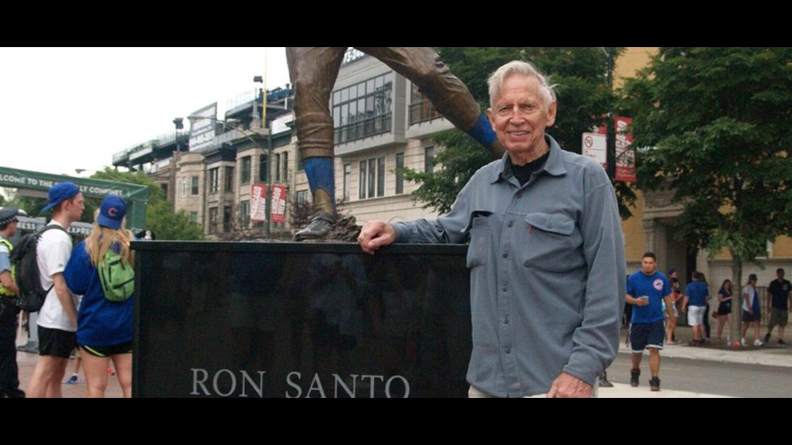 Ron Santo Statue in front of Wrigley Field