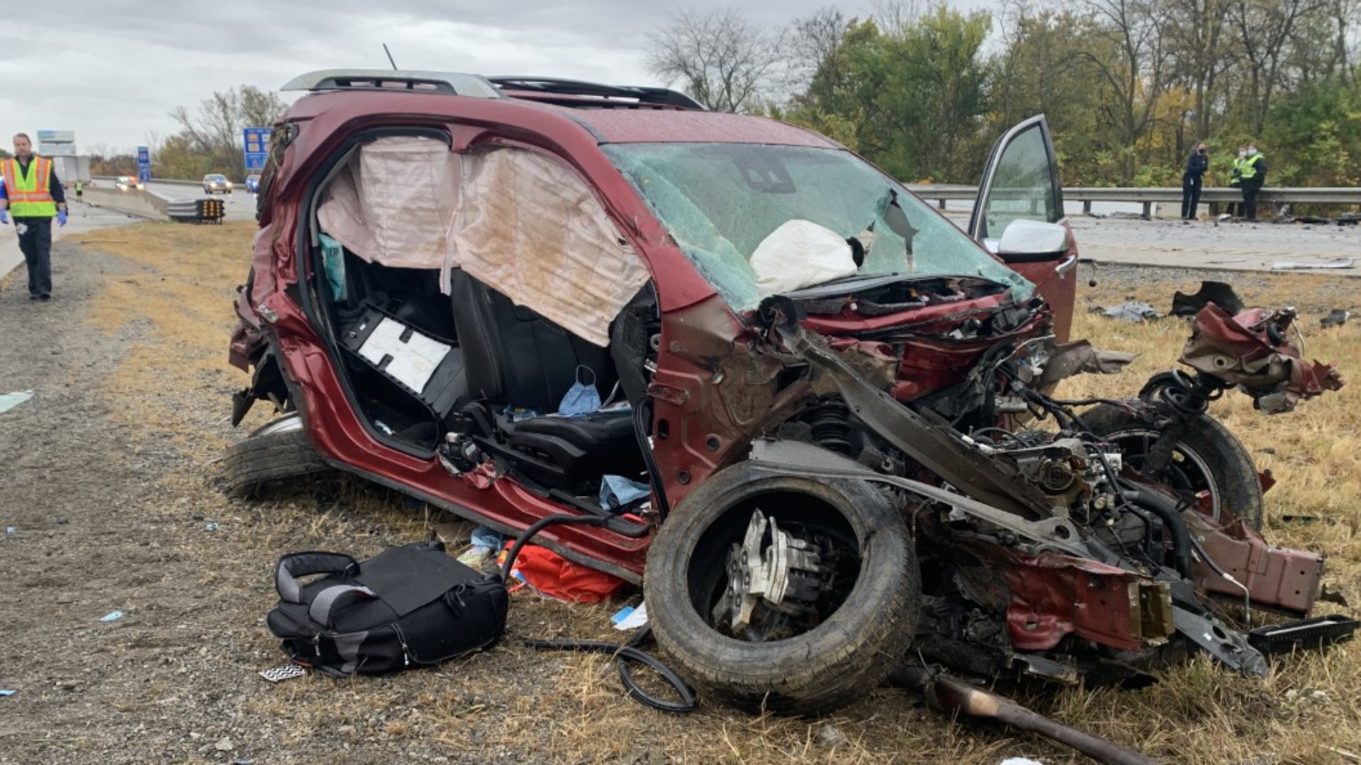 2 in critical condition after crash on Interstate 65