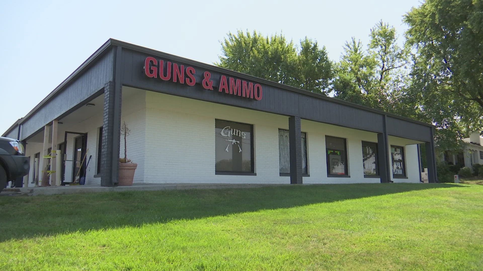 Two 14-year-olds, a 16-year-old and two 18-year-olds were arrested for their connection with attempted gun store burglaries in Greenwood.