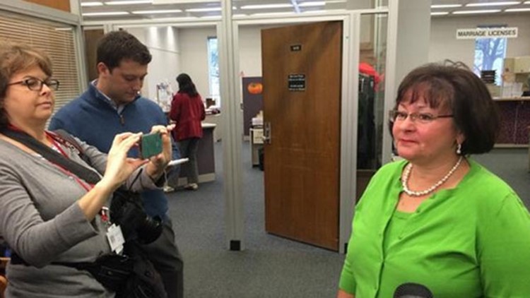 Marion County Clerk S Office To Begin Issuing Marriage Licenses To Same Sex Couples Wthr Com