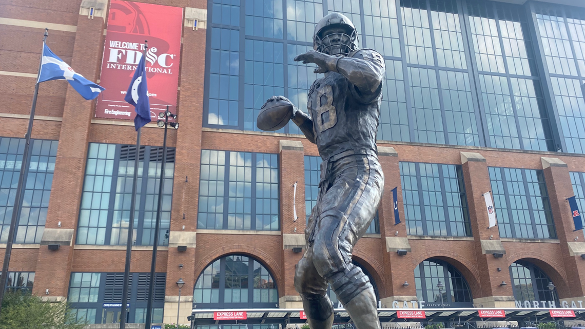 Colts to unveil Peyton Manning statue, retire jersey, induct him