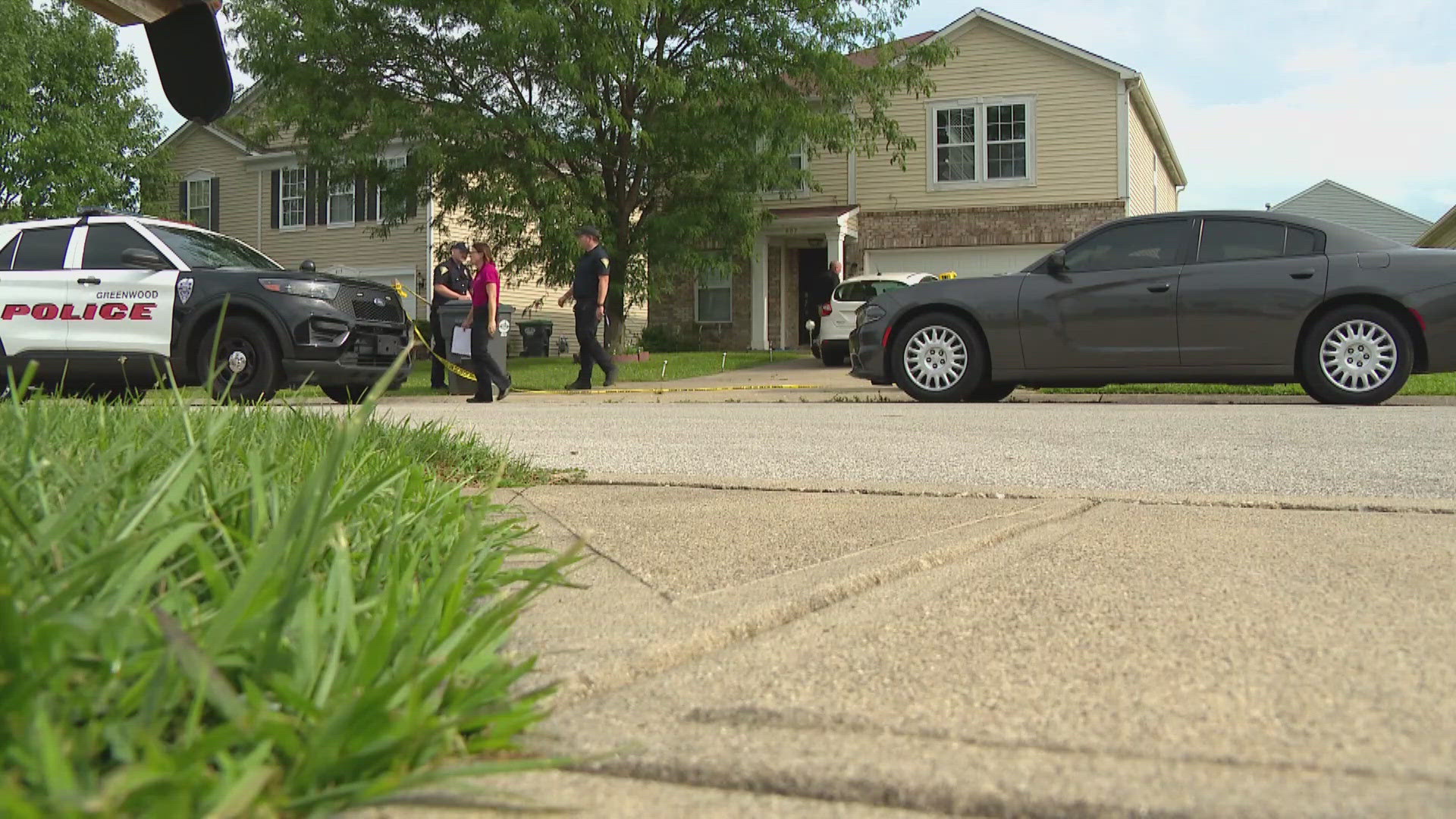 Police: 2 people found dead in Greenwood home | wthr.com