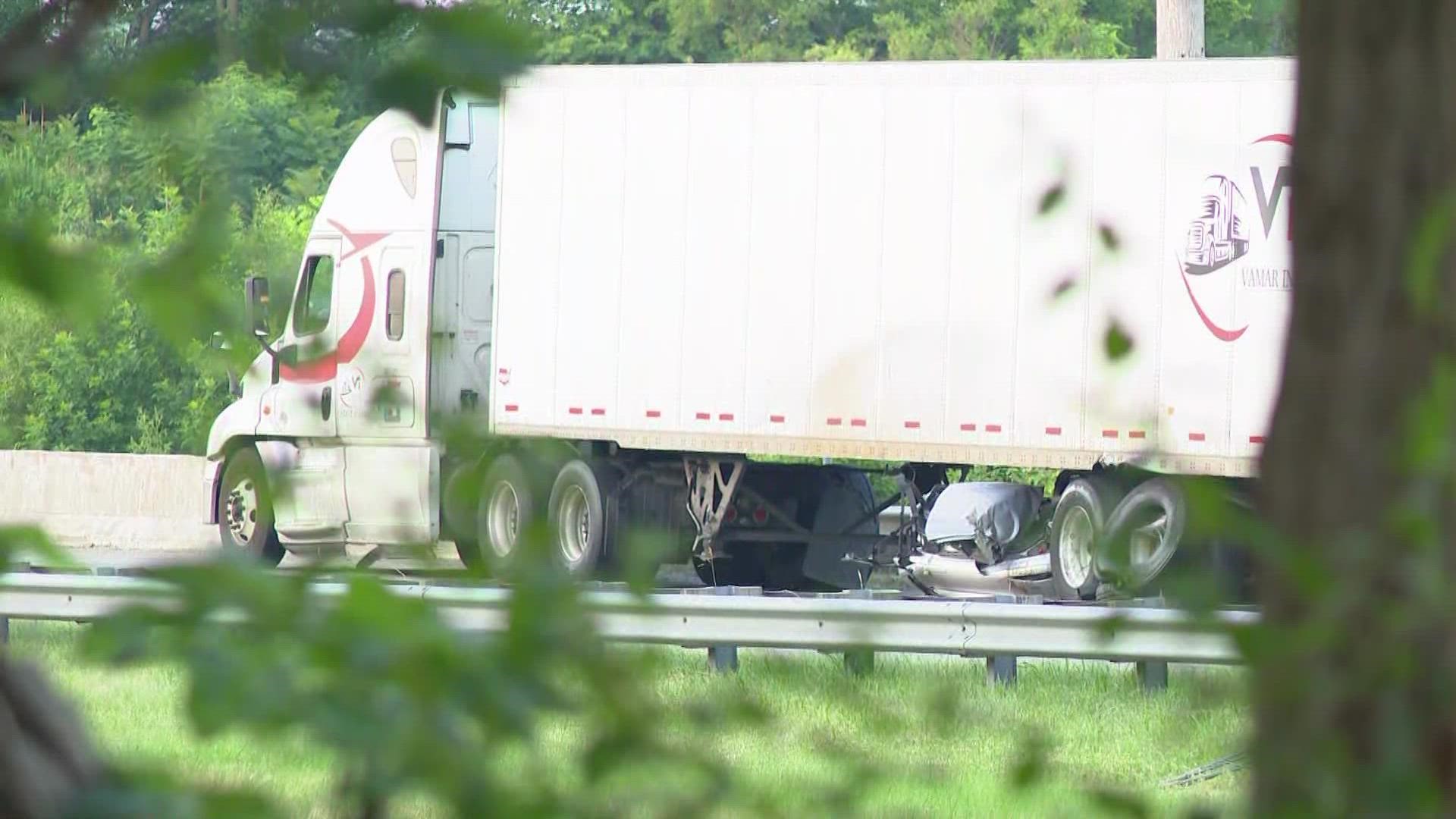 The crash happened shortly before 4:30 a.m. on I-65 south in Boone County, near the 865 interchange.