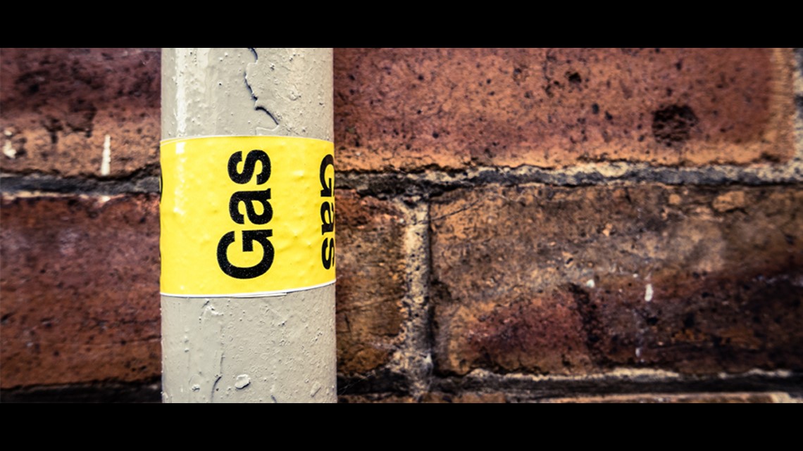 Gas line break causing strong stench in Carmel