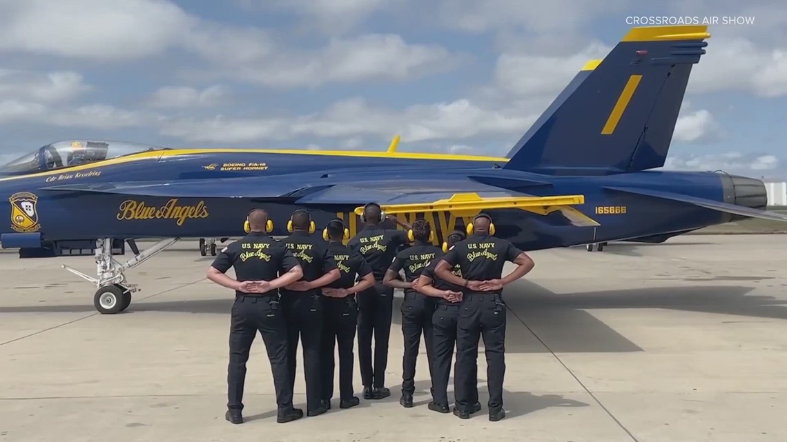 'Blue Angels' set to perform highflying stunts in Indianapolis