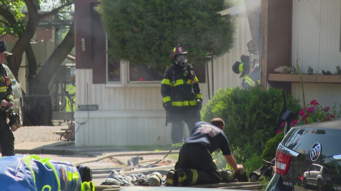 Lawrence firefighters fight 3 mobile home fires | wthr.com